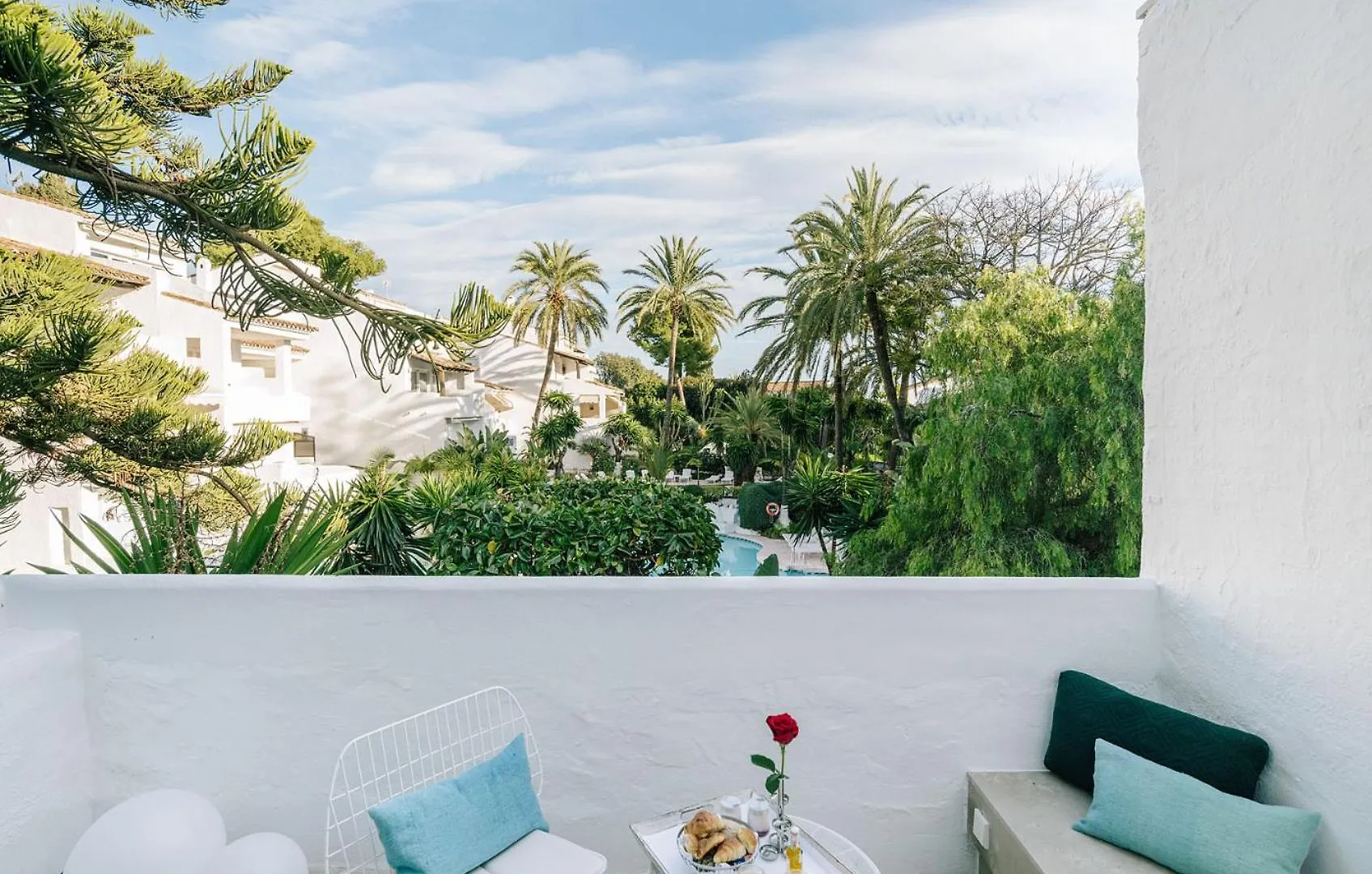 Puente Romano Beach Suites - Private Apartaments Marbella 0*,  Spanje